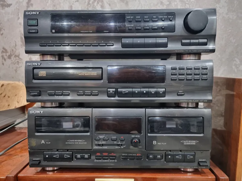 CD, тюнер и дека от муз. центра SONY LBT a790