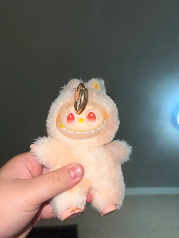 Labubu original 100$