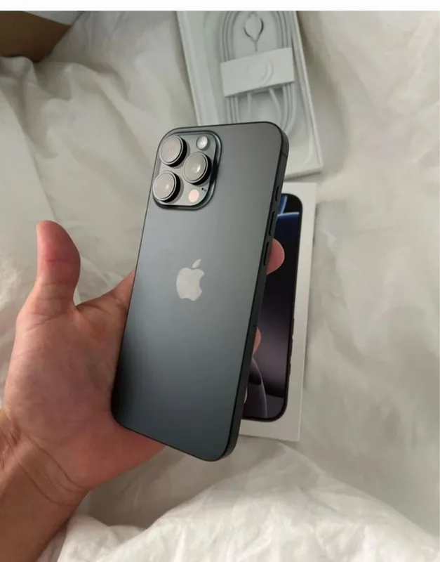 Продаётся iPhone 16 Pro Max 2