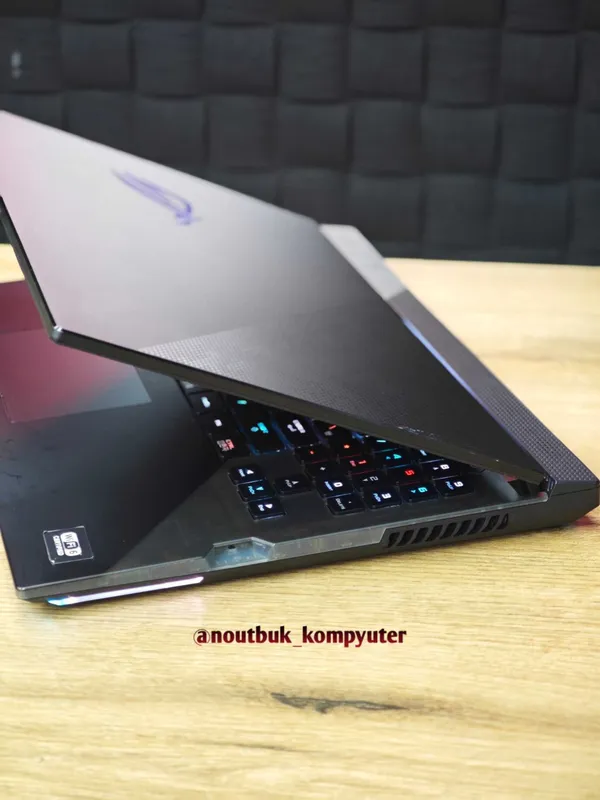 Мощный игровой Asus Rog Strix Scar — фото 5