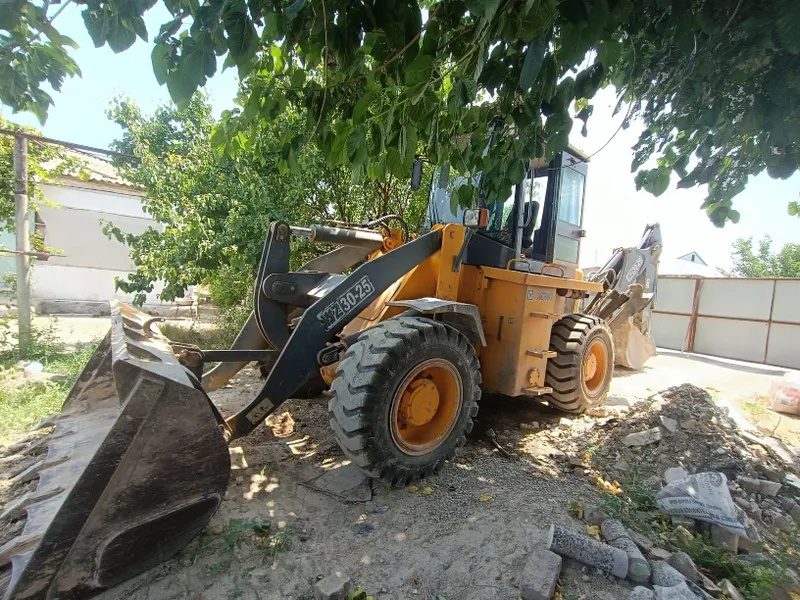 Ekskavator pagruzchik wz30-25 2 Ekskavator pagruzchik wz30-25 2
