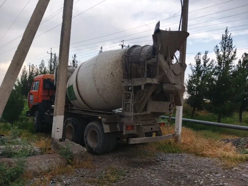 Mikser ustanovka 7 kubli sotiladi komplekt holatda — фото 1