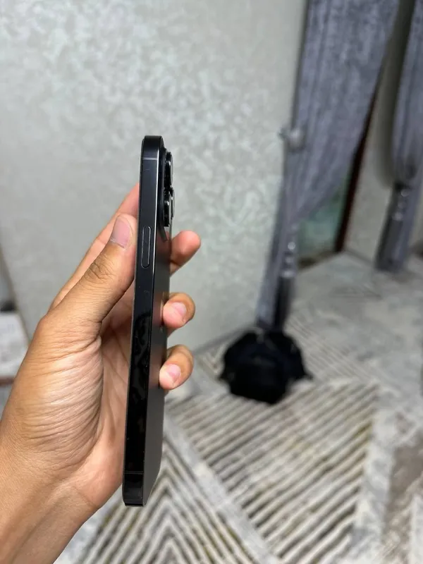 iPhone 14 pro max 2