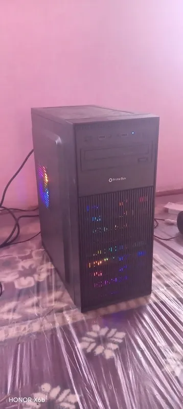 Oyin kompyuteri /. Игравой компьютер