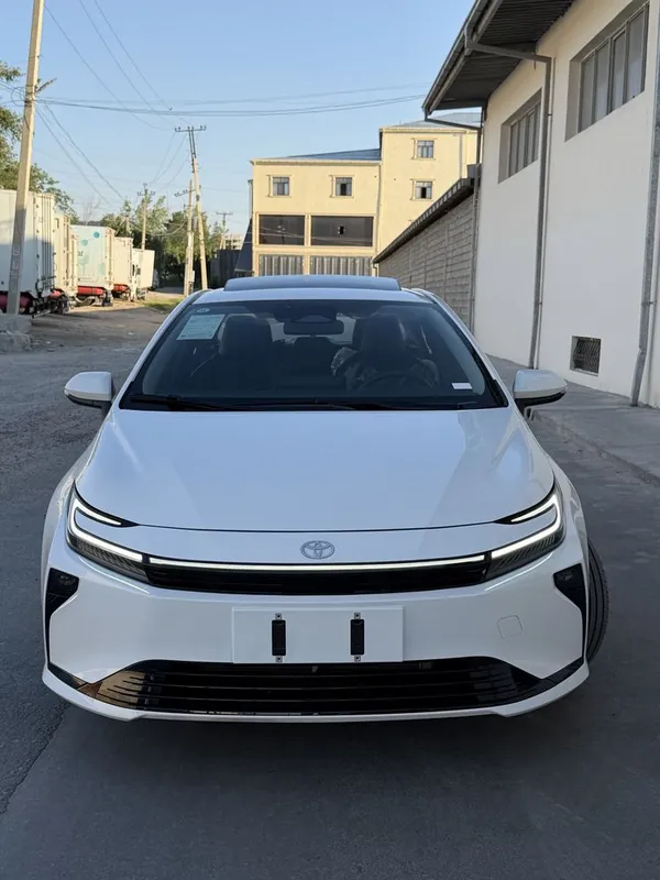Toyota corolla 2026 hybid 3