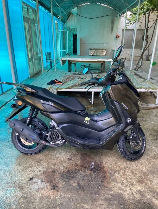 Скутер н макс 180 куб 1