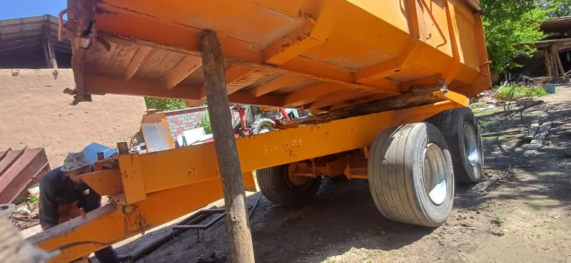 Pritsep. Прицеп. Traktor uchun. 12 kubalik 3 Pritsep. Прицеп. Traktor uchun. 12 kubalik 3