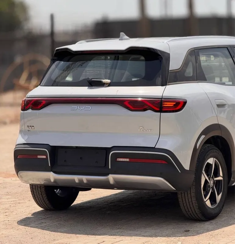 BYD YUAN UP 2024 модель LEADING версия 6