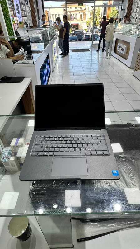 Dell Pro 14 essantional