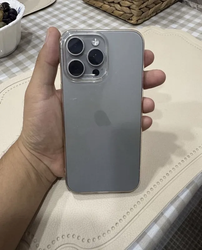 iPhone 15 Pro Max 256 ГБ, серебристый iPhone 15 Pro Max 256 ГБ, серебристый