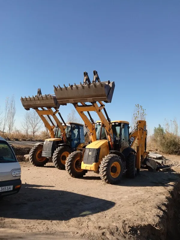 JCB екискаватир пагрузчик 6