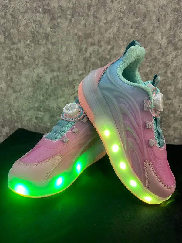 LED chiroqli rolikli krossovkalar 1 LED chiroqli rolikli krossovkalar 1