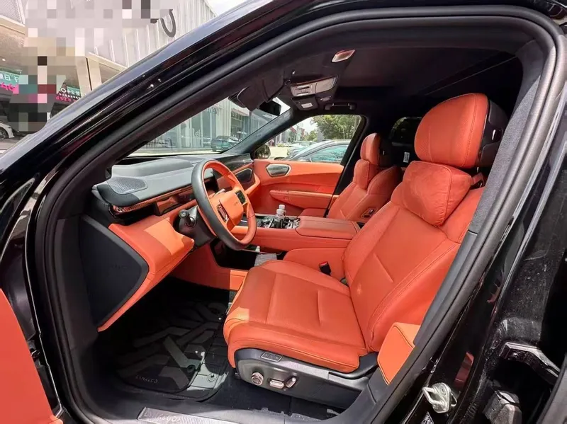 Lynk & Co 900 2.0T Ultra PHEV 3