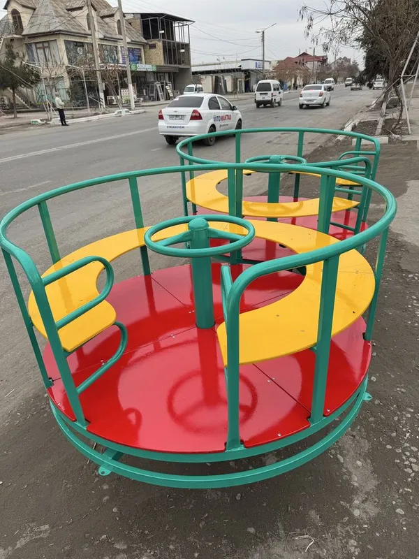 Karusel bolalar maydonchalari uchun 3