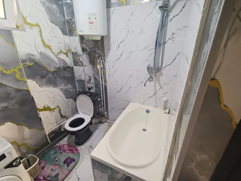 Yangi yol tumani 2 xona 42 kvadrad uy Leninizm 3