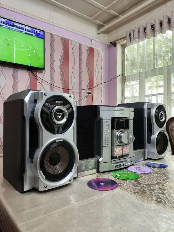 Sony 3100 watt 100% ishlaydi aybi yo‘q