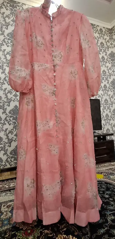 yangi kiyilmagan koʻylak