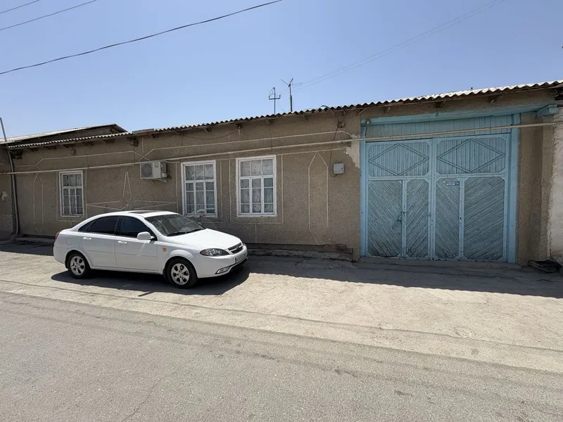 Xovli sotiladi 4,5 sot, xamma narsasi bilan