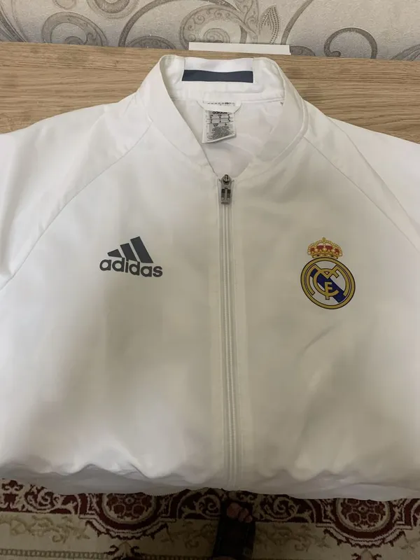 Продам мужскую ветровку Real Madrid USA — фото 3
