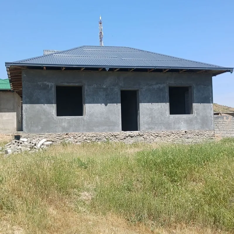 Нотурар ер участкаси 2та уй қурилган мини стадион майдончаси — фото 6