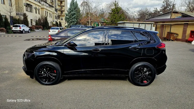 Tracker 2 Redline. Metani bor