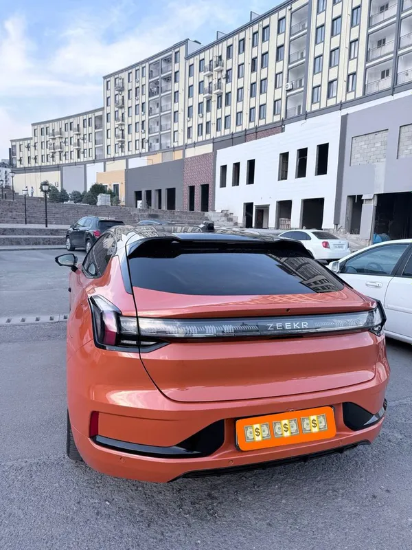 zeekr 001 zet sport 4