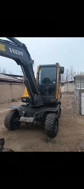 Volvo ekiskavator 2006 1 Volvo ekiskavator 2006 1