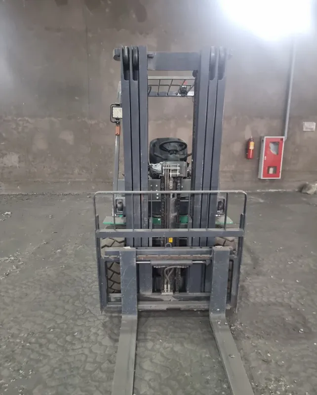 3 tonnalik LONKING elektr yuklagichi sotiladi 3 3 tonnalik LONKING elektr yuklagichi sotiladi 3