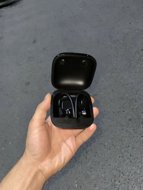 наушники power beats pro от apple в отличном состаянте 2 наушники power beats pro от apple в отличном состаянте 2
