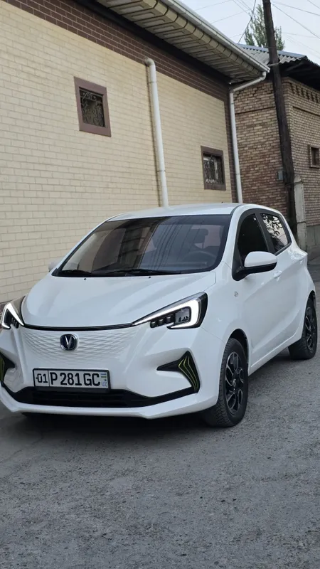 Changan e star totiladi. Zapas xod 320 — фото 2
