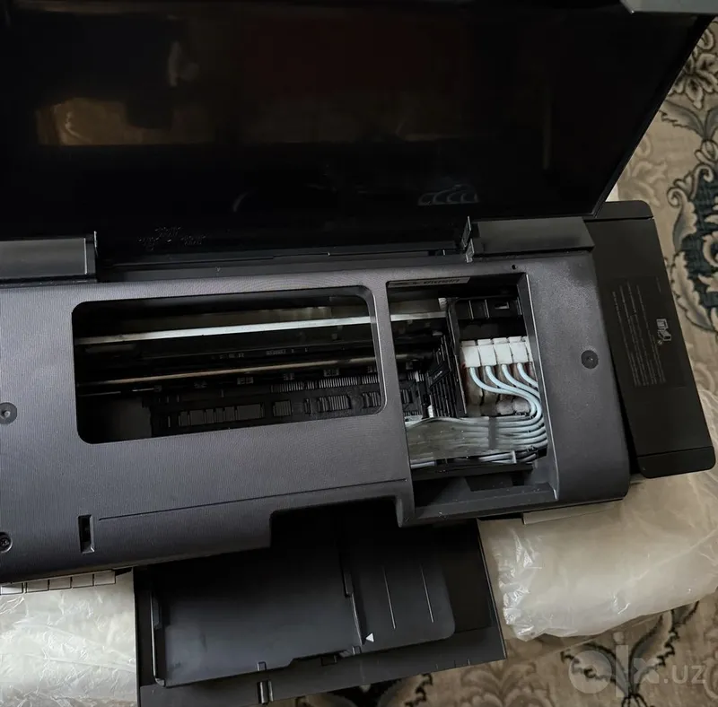 Epson L805 в хорошем состоянии, никаких проблем, работает отлично 2 Epson L805 в хорошем состоянии, никаких проблем, работает отлично 2