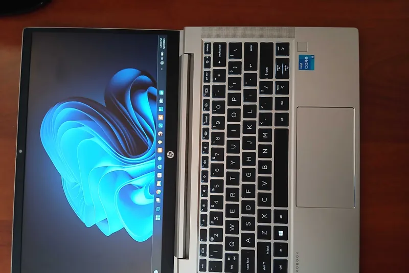 HP Probook 430 G8 12/256GB 2 HP Probook 430 G8 12/256GB 2