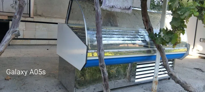 Xaladilnik Vitrina narxini kelishtirb beraman. 00000