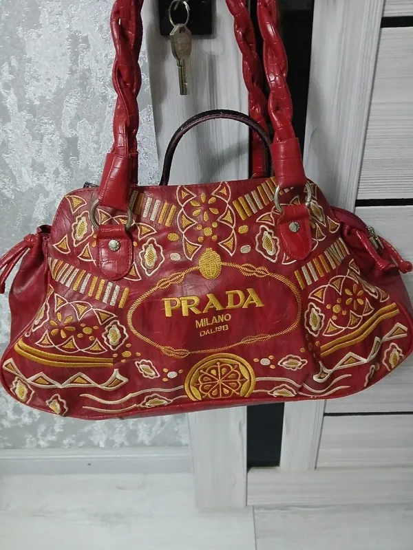 Продам сумки б.у 1 Продам сумки б.у 1
