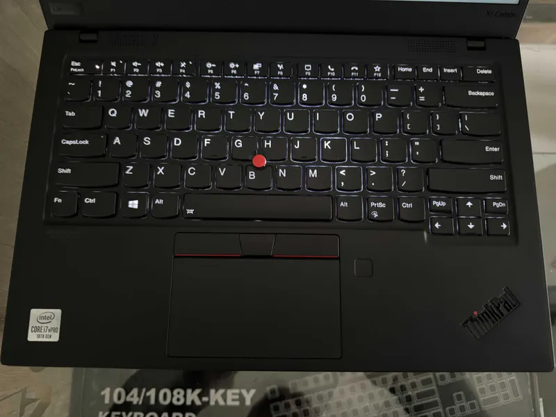 Lenovo ThinkPad X1 Carbon Intel Core i7-10610U, 16 GB tezkor xotira, 512 GB SSD 4 Lenovo ThinkPad X1 Carbon Intel Core i7-10610U, 16 GB tezkor xotira, 512 GB SSD 4