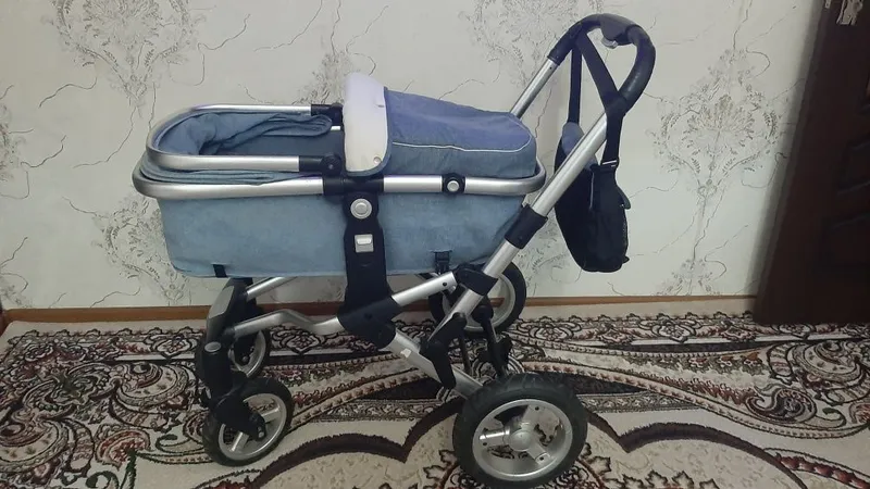 Продаётся коляска и кроватка и ходунок — фото 4 Продаётся коляска и кроватка и ходунок — фото 4