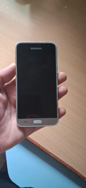 Samsung J3 1