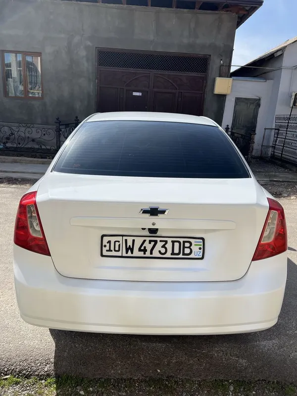 Chevrolet Lacetti 1.8 L — фото 1