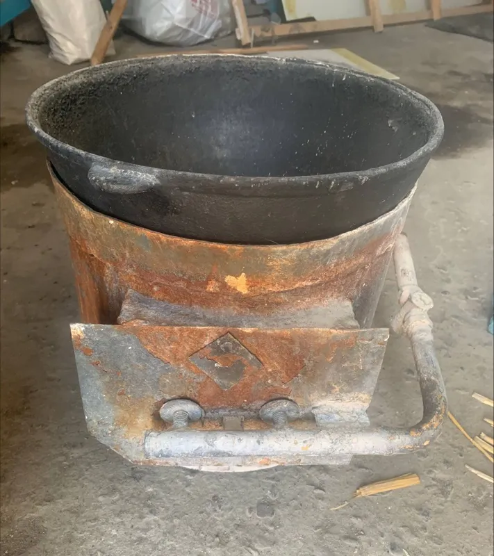 Продам учаг с казаном 2
