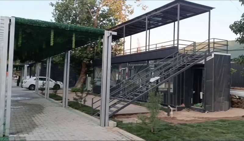 Gastranamik ko'chada kafe ijaraga beriladi