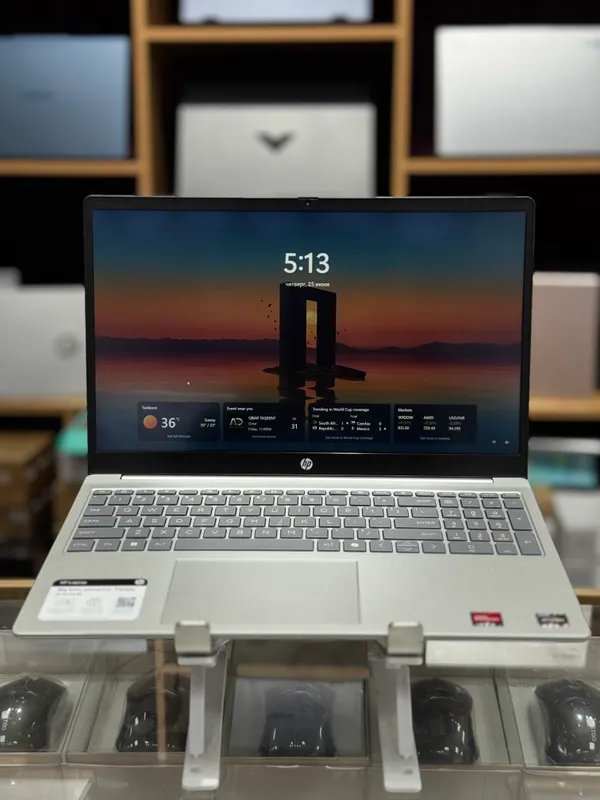 HP Laptop 15-fc0029wm