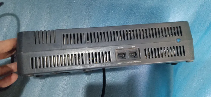 Продаётся стабилизатор SVC AVR-1012-G 2 Продаётся стабилизатор SVC AVR-1012-G 2