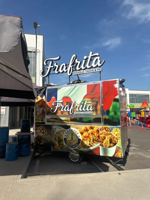 Food trailer — фото 1