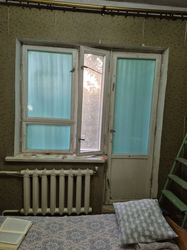 Деревянная рама и дверь