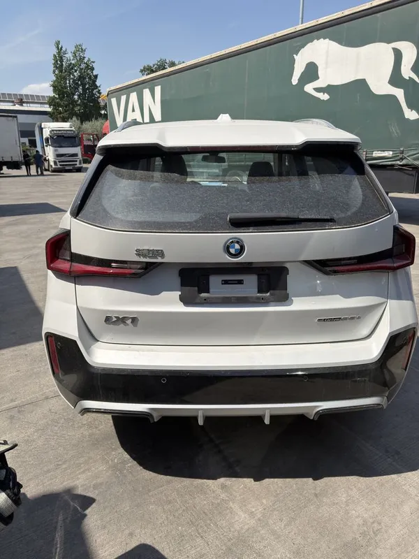 BMW ix1 2025 yil 25L 6 BMW ix1 2025 yil 25L 6