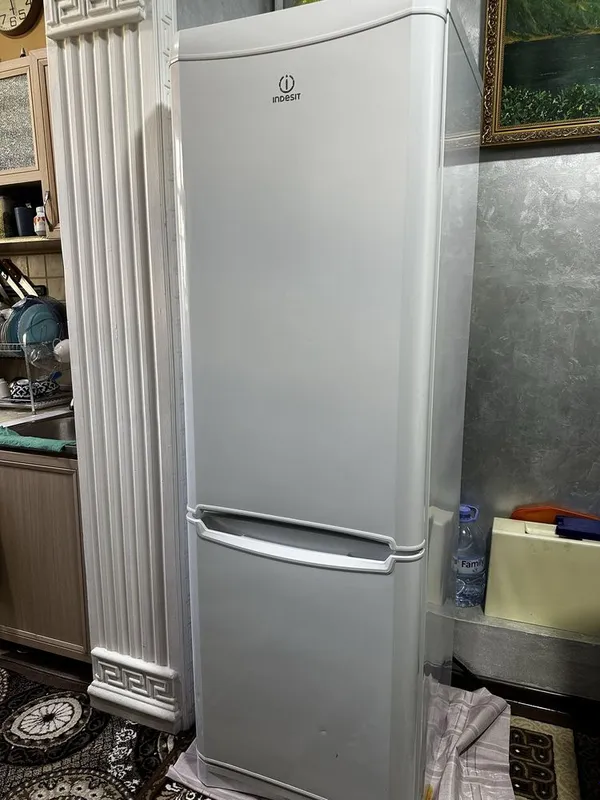 Indesit Холодильник сотилади 3 Indesit Холодильник сотилади 3