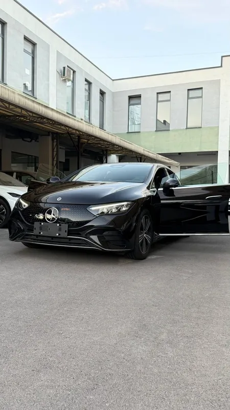 СРОЧНО !!! Mercedes-Benz EQE 500 4 matic 10