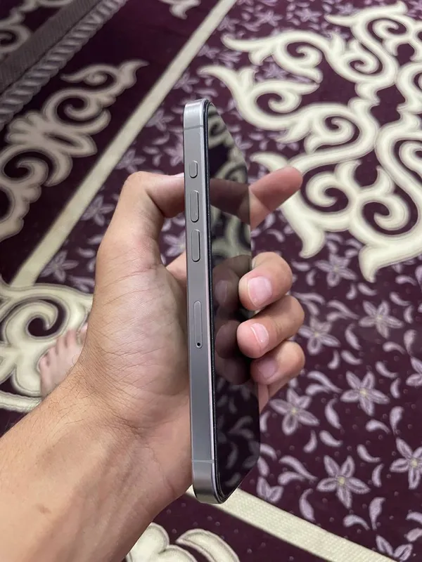 iPhone 15 Pro 128GB 4 iPhone 15 Pro 128GB 4
