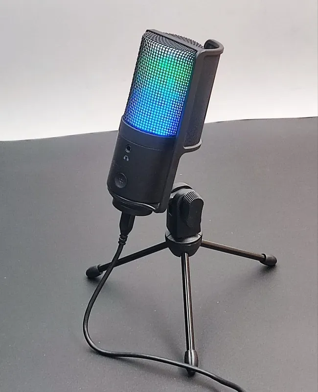 Fifine K669 Pro3 USB конденсаторный RGB-микрофон 2 Fifine K669 Pro3 USB конденсаторный RGB-микрофон 2