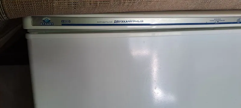2х камерный Холодильник сотилади.